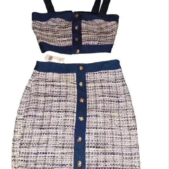 Two piece skirt and crop top - Picture 1 of 7